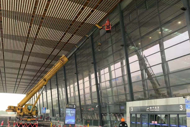 福安玻璃幕墙维护和保养